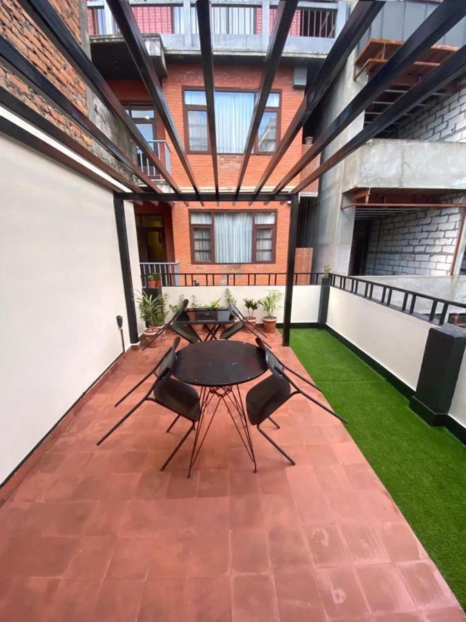 Nexus Inn- The Aparthotel Катманду Екстер'єр фото