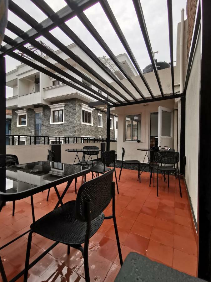 Nexus Inn- The Aparthotel Катманду Екстер'єр фото